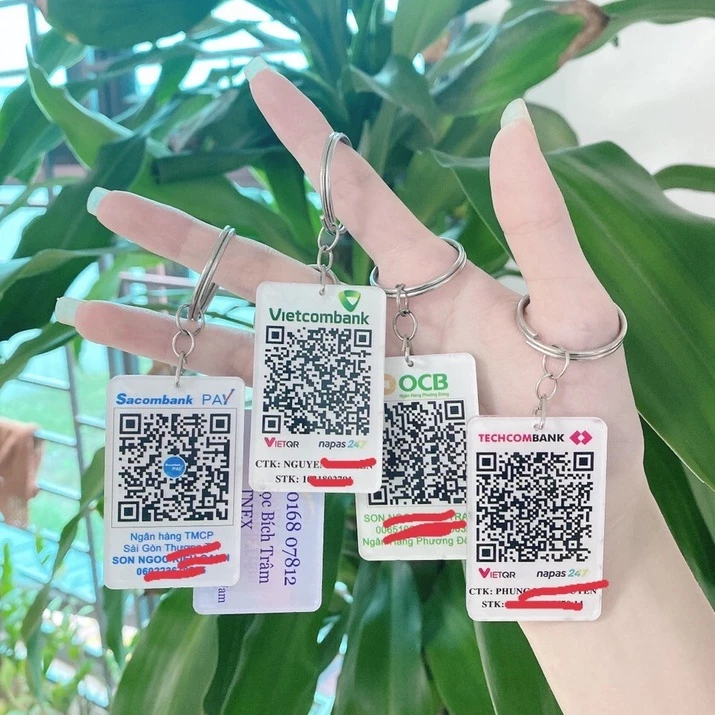 Móc khoá mica in mã QR code STK ngân.hàng cá nhân doanh nghiệp