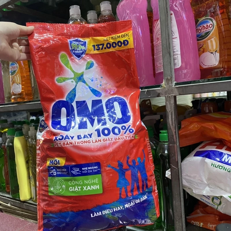 Bột giặt Omo đỏ túi 5,7kg