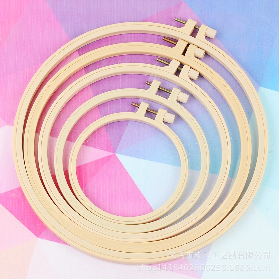 Khung Tranh Thêu Nhựa Hình Tròn LYLYCRAFT Có Đường Kính 20cm Dúng Để May Vá Thêu Tranh