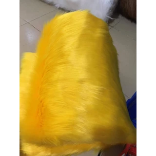 Thảm lông trải bàn trang điểm Màu vàng lông dài trang trí gian hàng.