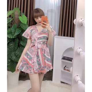 Jumsuit short Đồ bay ngắn (playsuit) giả váy dấu quần kèm nơ eo tay phồng họa tiết dễ thương-JCQ