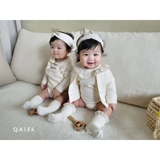 Áo khoác len Cardigan trắng & Body len trắng cổ ren - QA134