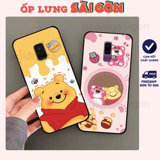 Ốp lưng Samsung J6 2018 / J6 Plus / J6+ / J8 in hình gấu dâu losto strawberry bear, winnie the pooh