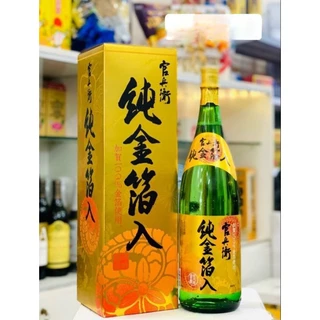 Nước sake vảy vàng 1.8l hàng nội địa nhật có vỏ hộp