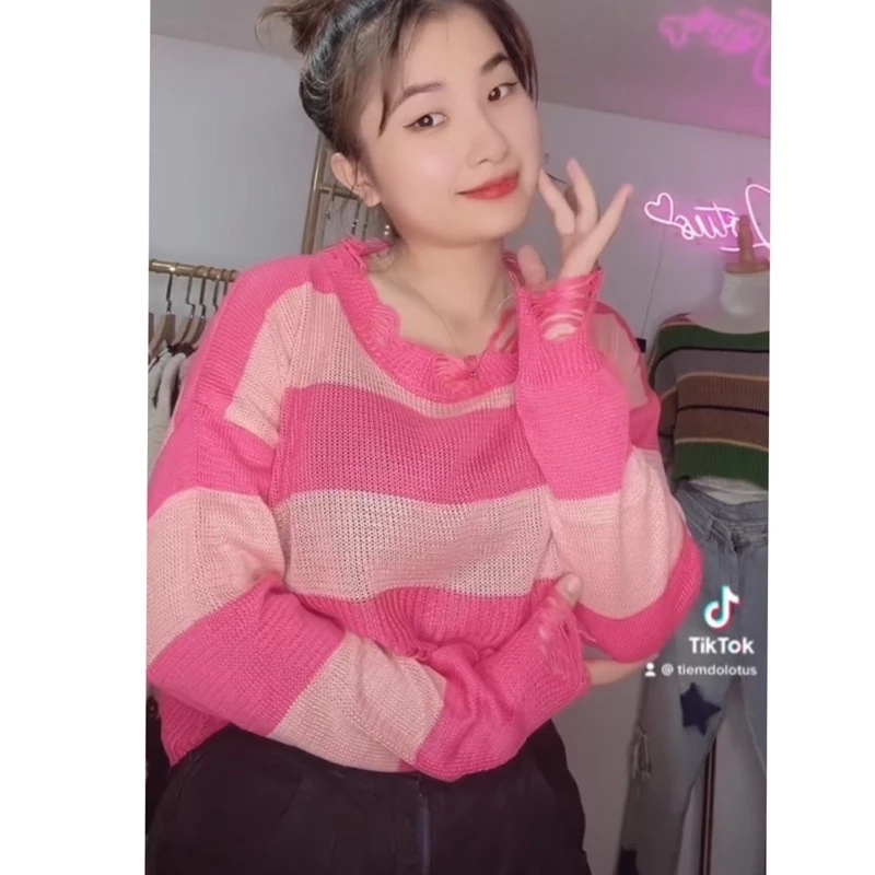 Áo Len Rách Sọc Hồng Lotus Shop