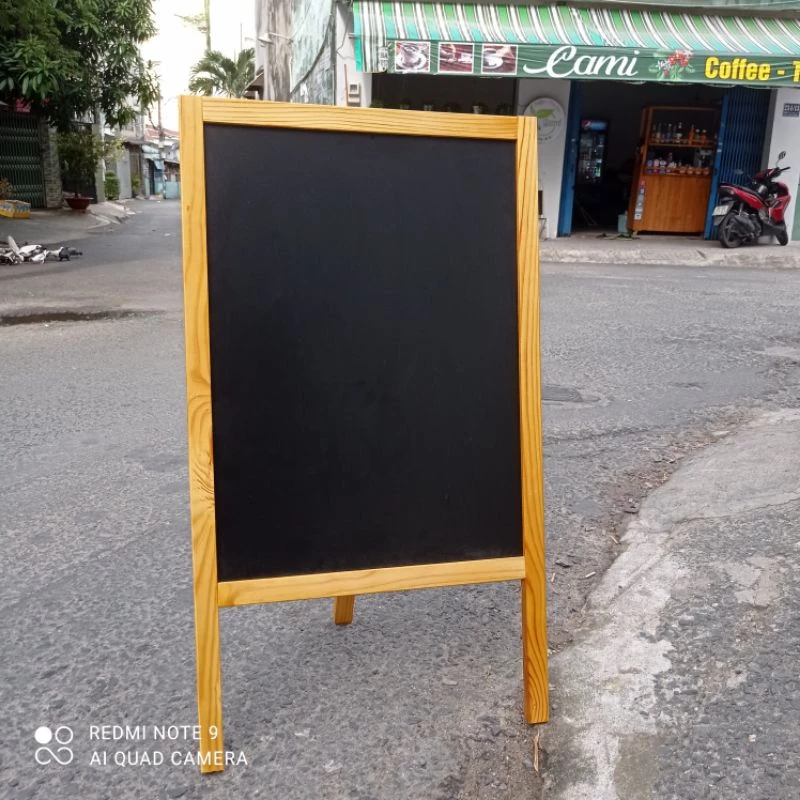 bảng menu viết phấn màu vàng 60 x 100 cm