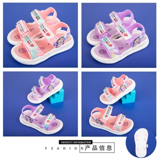 Sandal bé gái đi học, đi chơi đế mềm chống trượt, họa tiết công chúa phong cách thời trang cá tính 2212 SDG40