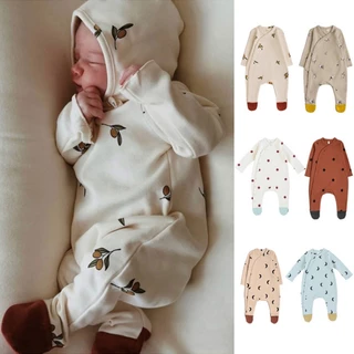 Set Đồ Ngủ 2 Món Gồm Áo Liền Quần Cotton Tay Dài + Nón In Dấu Chân Cho Bé Sơ Sinh 2023