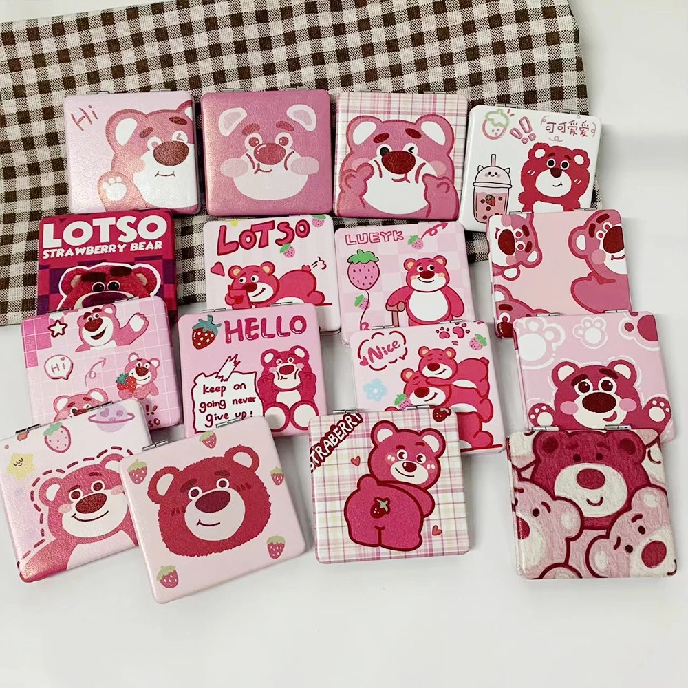 Gương Lotso Trang Điểm Mini Gấp Gọn Họa Tiết Gấu Dâu- Gương cầm tay 2 mặt hình vuông NEOCi