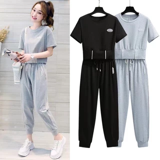 Set Đồ Thể Thao 2 Món Gồm Áo Thun Tay Ngắn Dáng Rộng + Quần Lửng Thời Trang Cho Nữ