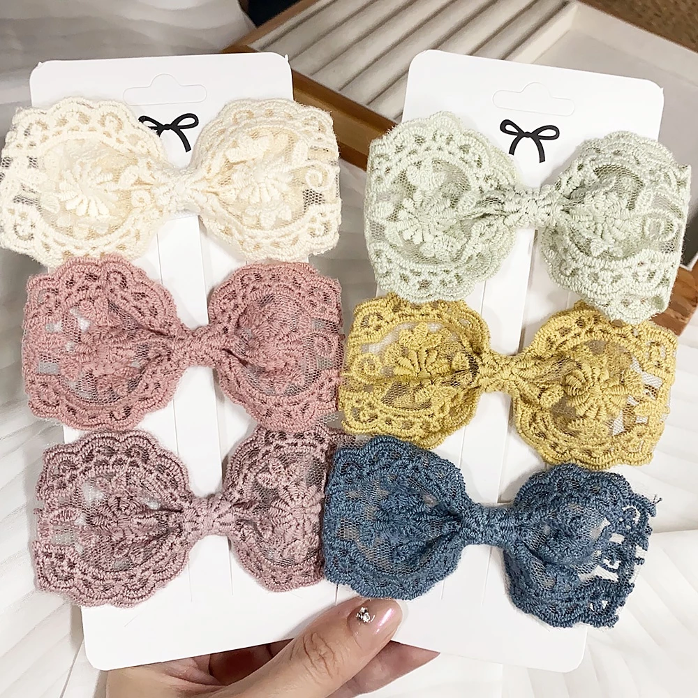 Kẹp tóc nơ KIDSBOWS phối ren màu trơn 3.9 inch