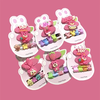 Set 2 Kẹp Mái + 4 Kẹp Cua Nhí Chủ Đề Gấu Dâu Lotso Xu Hướng Không Đau Tóc Phụ Kiện Tóc Nữ Và Bé Gái