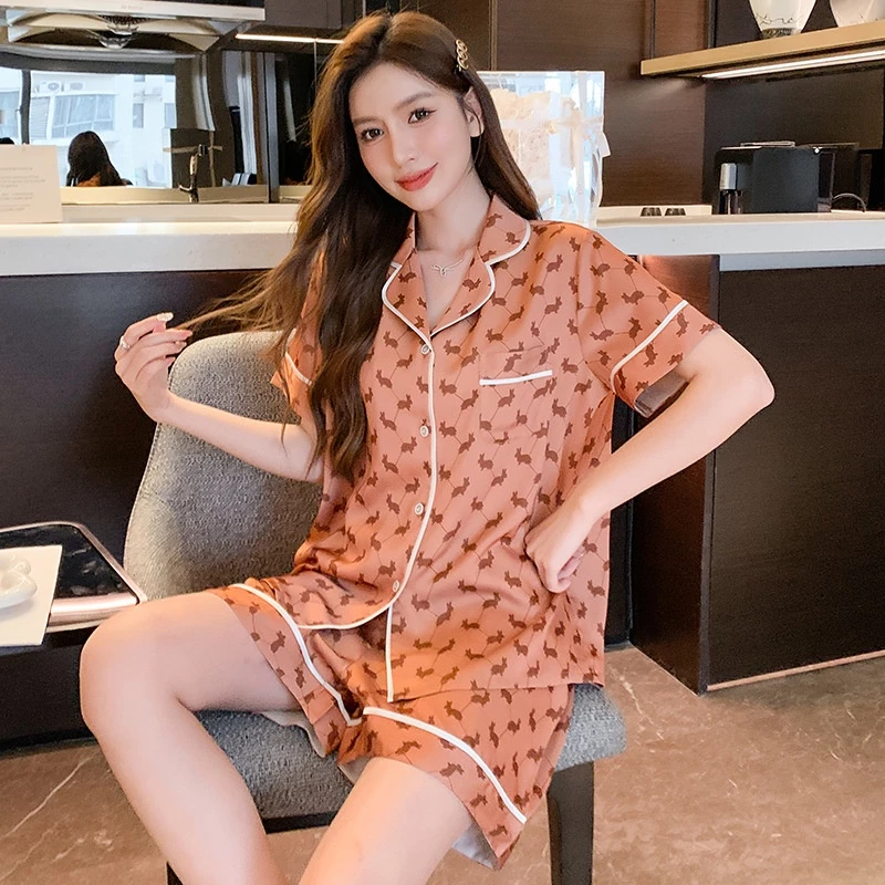 Bộ Đồ Ngủ Ngắn Tay Bằng Lụa Họa Tiết Hoạt Hình Thời Trang Mùa Hè Cho Nữ