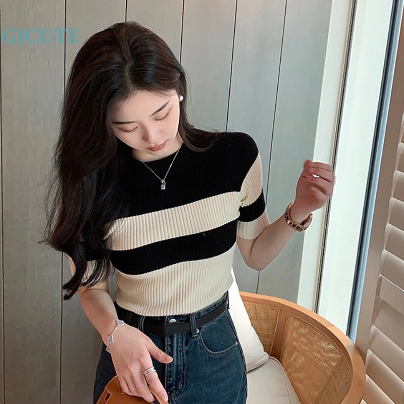 Áo Croptop Dệt Kim Tay Ngắn Cổ Tròn Dáng Ôm Họa Tiết Kẻ Sọc Thời Trang Mùa Hè Cho Nữ