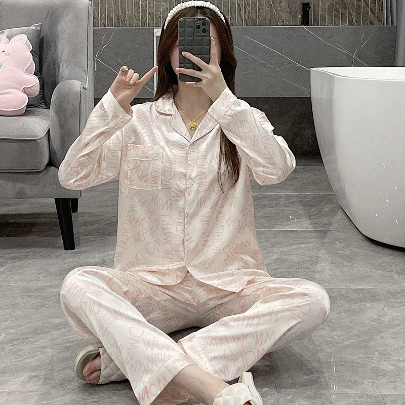 [40-75kg] Bộ pijama in chữ hồng cho phụ nữ, bộ đồ mặc ở nhà cao cấp đơn giản tay dài