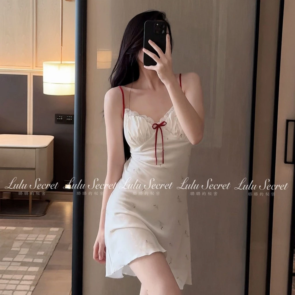 [Sẵn Sàng] Bộ Đồ Ngủ Nữ Sling Váy Ngủ có Miếng Lót Ngực Plus Size Loungewear Pure Desire Phong Cách Gợi Cảm Mùa Hè Ngọt Ngào Cô Gái Giảm Tuổi Đeo Cổ Chữ V Dễ Thức Mặc Bên Ngoài