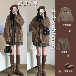 Set Áo Khoác cardigan Màu Nâu Và Chân Váy Xếp Ly Xinh Xắn Cho Nữ