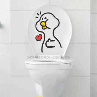 Miếng dán decal dán bồn cầu Vịt cute bắn tim sẵn keo, chống nước siêu bền