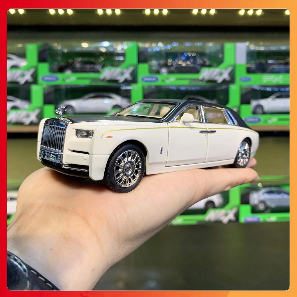 ( Siêu rẻ ) Mô hình xe Rolls-Royce Phantom VIII