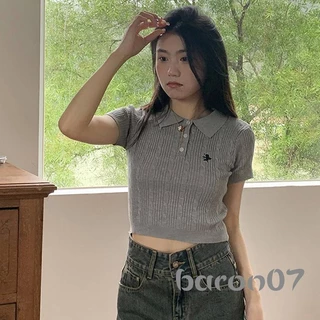 Phụ nữ mùa hè mỏng crop top ngắn tay áo ve áo thêu nút crop áo thun