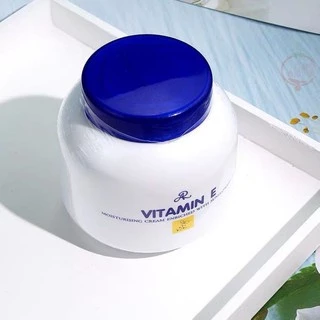 Kem dưỡng ẩm Vitamin E Thái Lan