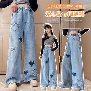 Quần denim ống rộng sờn hình trái tim phong cách mới cho bé gái