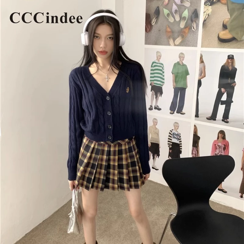 Cccindee Áo Sweater Tay Dài Dáng Rộng Cổ Chữ v Màu Trơn Phối Nút Thời Trang 2023 Cho Nữ