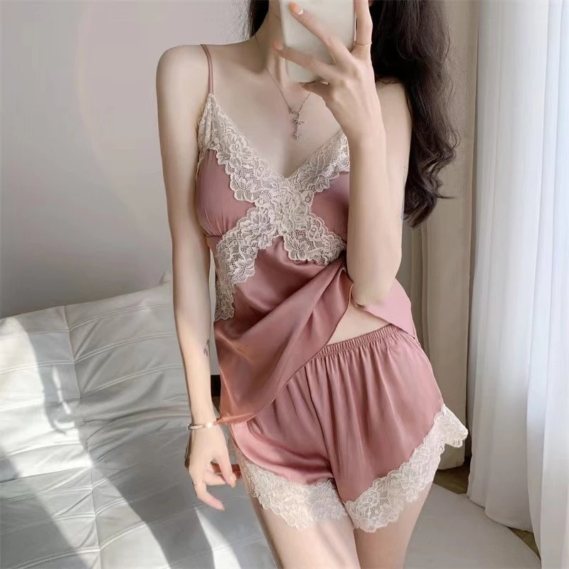 Bộ Đồ Ngủ Bằng Lụa Mát Kèm Mút Đệm Ngực Gợi Cảm Cho Nữ