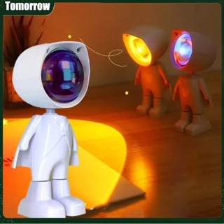 Đèn Ngủ mini Hình robot Phi Hành Gia Xoay 360 Độ Điều Chỉnh Được Ánh Sáng Ban Đêm