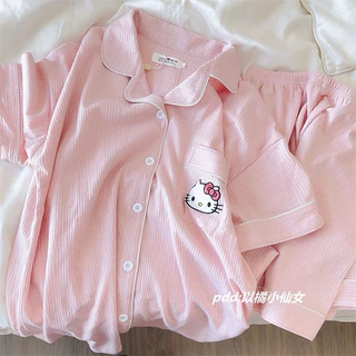 TINI Pyjama- bộ ngủ cộc tay hoạ tiết mèo kitty in ngực đáng yêu cute phô mai que