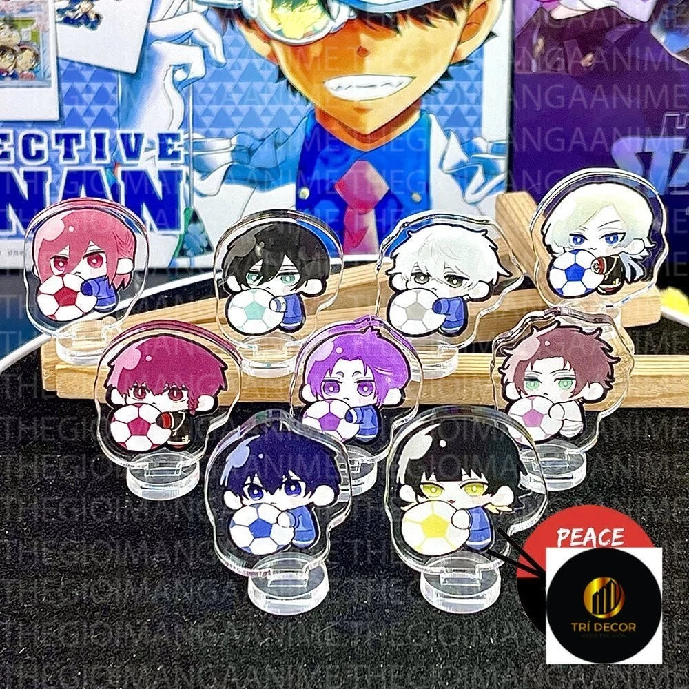 (3CM) Mô hình standee BLUE LOCK ver LÙN ÔM BÓNG mica chibi arcylic anime Tiền Đạo Số 1 trưng bày xinh xắn