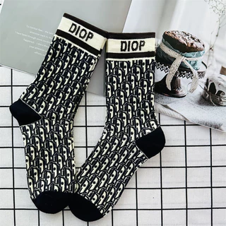 Dior European Station D Letter Presbyopic Tất Ống Cao Cấp Nhật Bản Retro Phong Cách Đại Học Tất Cotton Phiên Bản Hàn Quốc Cá Tính Hợp Thời Trang Đa Năng Ống Giữa