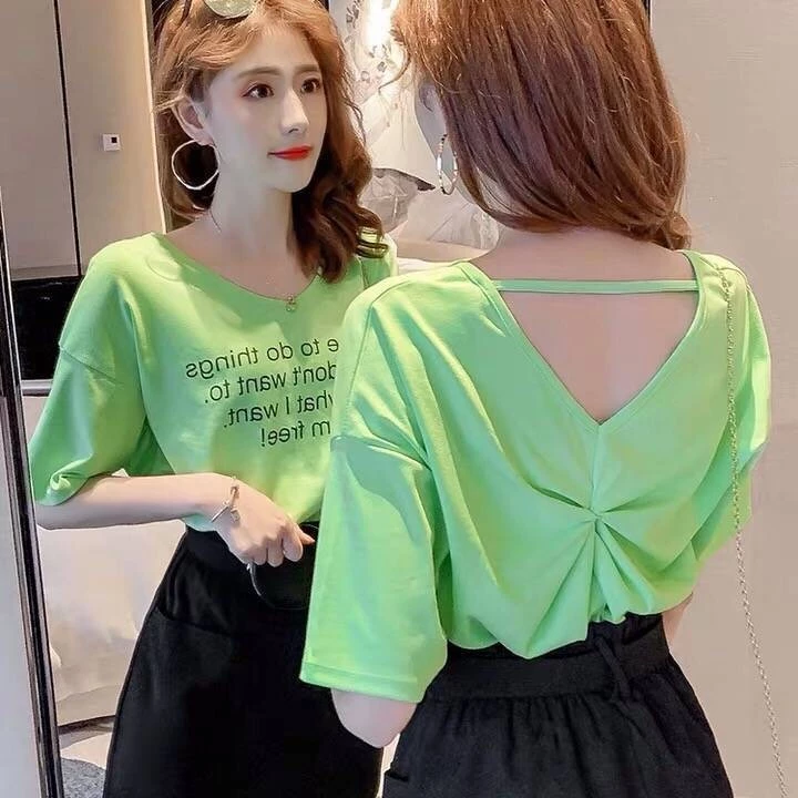 Áo thun nữ tay ngắn mùa hè mới bơ xanh Niche sinh viên dáng rộng phong cách Hàn Quốc Thiết kế lén lút cổ chữ V không lưng thời trang hàng đầu