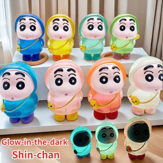 Áo mưa phát sáng trong bóng tối Crayon Shin-chan Các bức tượng hành động Hoạt hình dễ thương Mô hình ô tô Búp bê Máy tính để bàn Hiệu quả Đồ chơi trang trí Quà tặng sinh nhật cho bé trai bé gái Kid