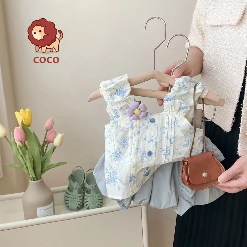 Bộ đồ mùa hè cho bé gái Phong cách Hàn Quốc Thời trang Hoa Sling Top Bud Quần Bộ đồ hai mảnh