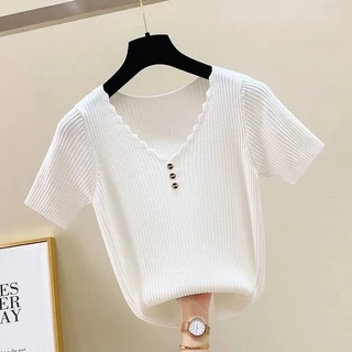 Áo thun ngắn tay bằng lụa băng nữ mùa hè 2021 phong cách mới dáng rộng phong cách ngắn phiên bản Hàn Quốc Nút cổ chữ V Top dệt kim đáy áo sơ mi
