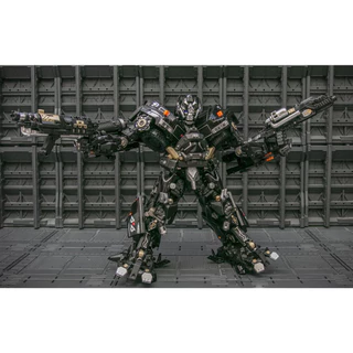 Shock Mô hình Transformers Ironhide M06 Weijiang Blackapple