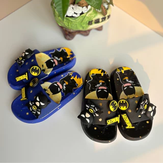 Dép quai ngang bé trai gắn Sticker Batman, dép lê chất liệu PVC bền đẹp chống trơn trượt cho bé