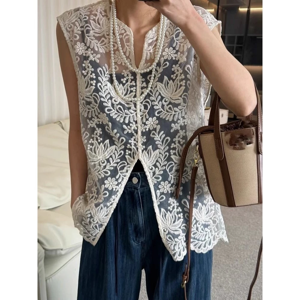 Áo Vest Nữ Mùa Hè Thêu Ren Cao Cấp Cổ Chữ V Áo Chui Đầu Không Tay