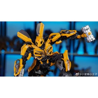 Mô hình lắp ráp Trumpeter SK-07 Bumblebee Transformers TLK Model Kit