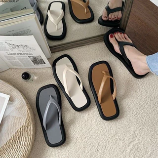 Korean fashion anti slip finger slippers, suitable for women's fashionable beach travel