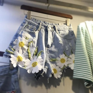 Quần short Denim cạp cao thêu nữ béo hợp thời trang mm 100kg Kích thước lớn dáng rộng mỏng hơn trông hoa cúc rộng chữ a