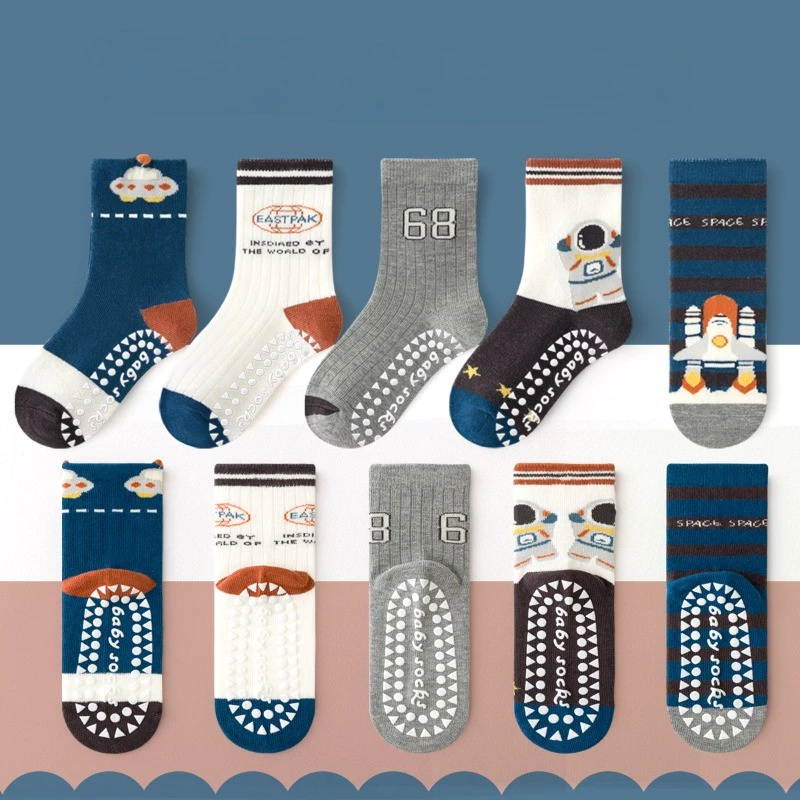 Tất Trẻ Em Thu Đông Chống Trơn Trượt Không Xương Lược Cotton Hoạt Hình Giữa Ống Bé Làm Mát Trong Nhà