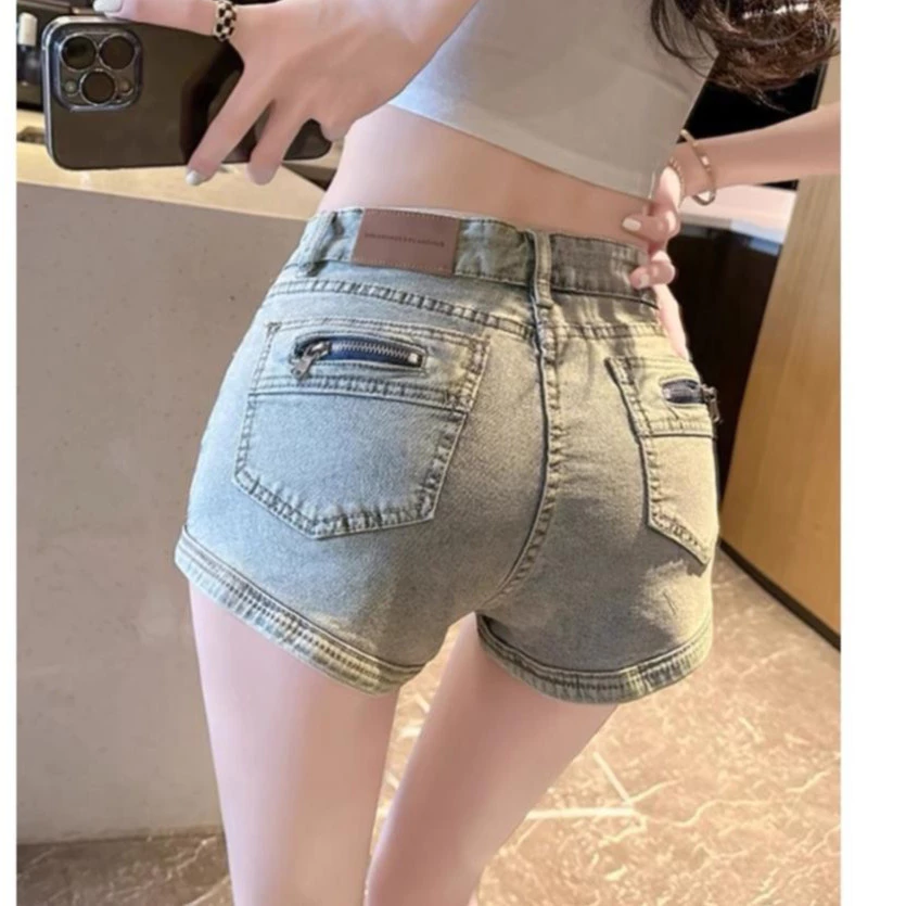 quần short jeans nữ quần đùi nữ chất liệu denim phối túi sau phong cách cực dân chơi