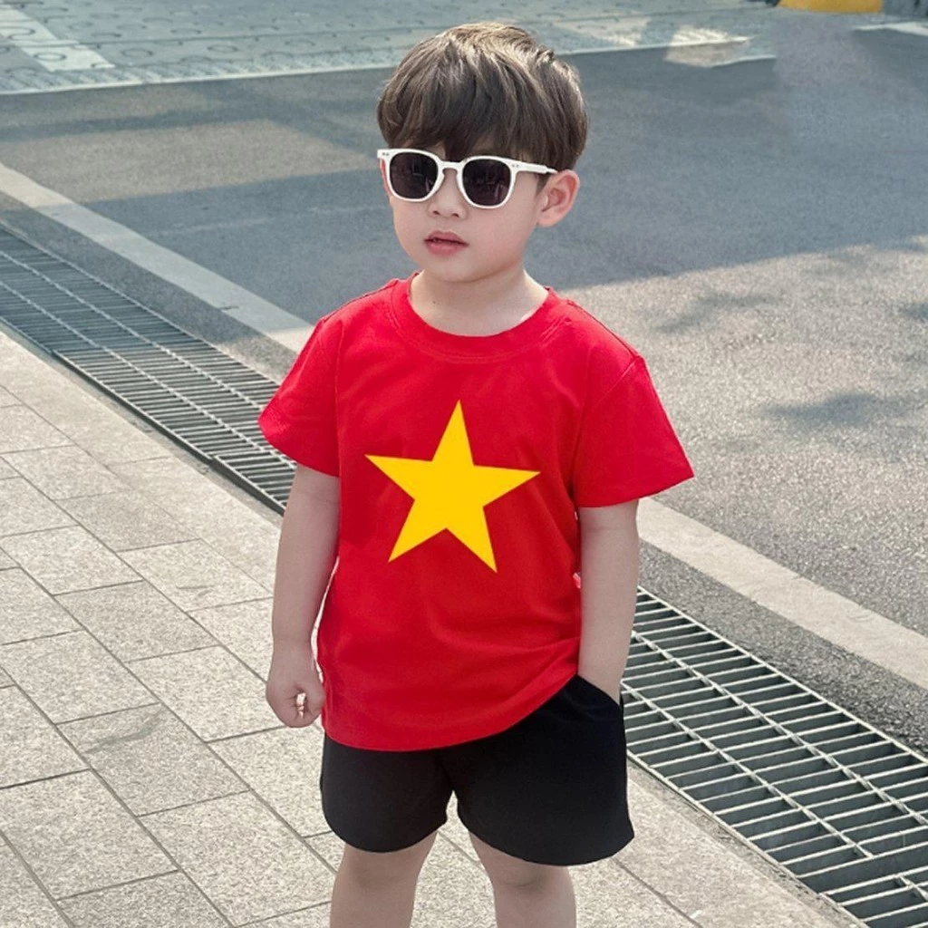 Sét Áo Cờ Đỏ Sao Vàng Cho Bé Trai Bé Gái Size Đại - Thời Trang Trẻ Em Moonbe - Em Bé Yêu Nước