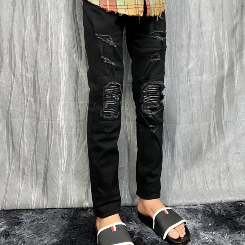 Quần jean nam rách vá da màu đen đậm trơn chất bò cao cấp co dãn tốt form dáng skinny trẻ trung