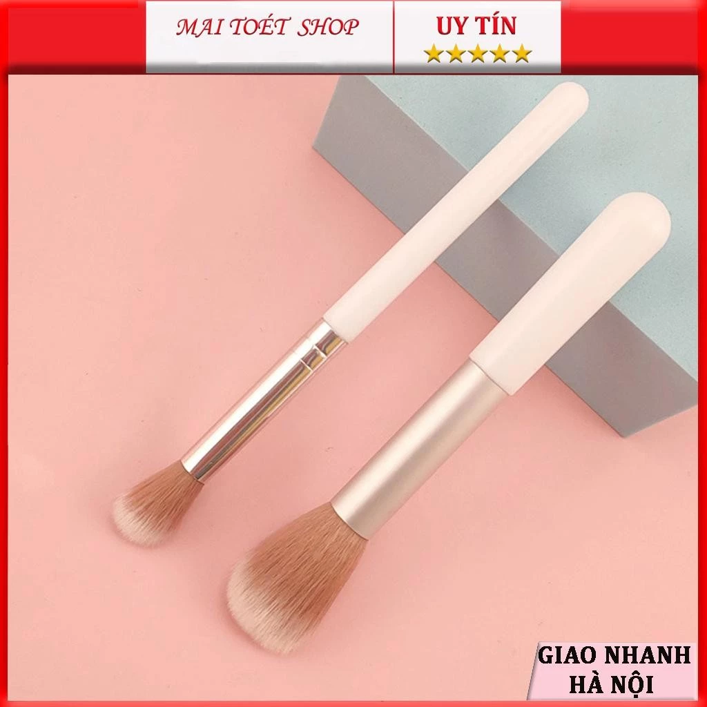 Cọ trang điểm má hồng siêu tiện dụng