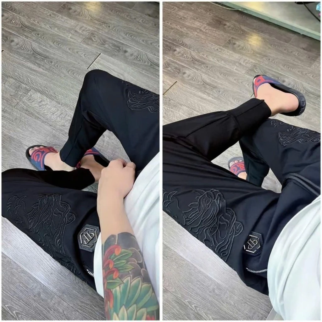 Quần Jogger Phi Lip Túi Khoá , Thêu Hổ 2 Bên Logo Kim Loại Chất Umi Co Dãn