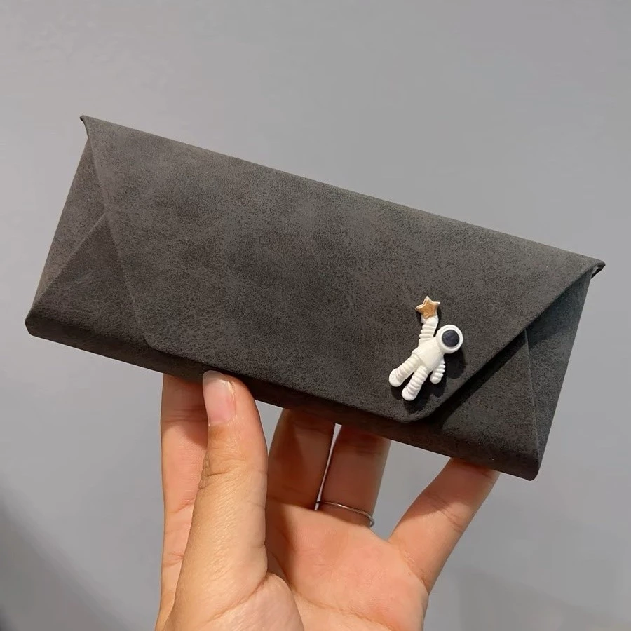 [Vải Kính Miễn Phí] Hộp Đựng Kính Cao Cấp Dễ Thương Hộp Bảo Quản Kính Mát Túi Đựng Kính Mát Nén Di Động Đơn Giản Da Túi Bảo Quản