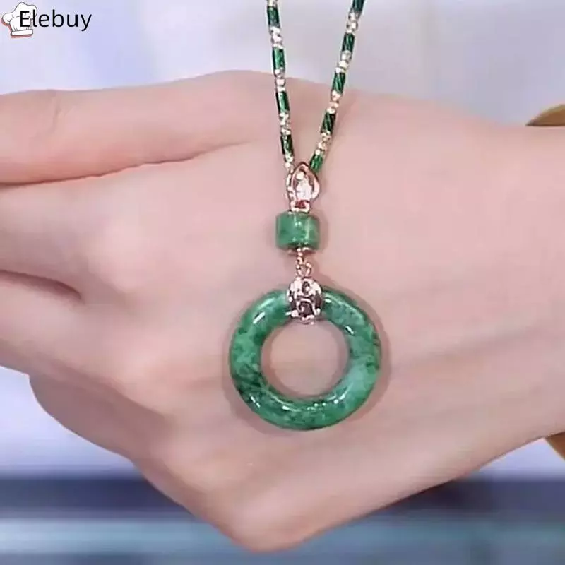Vòng cổ tre cổ điển với mặt dây chuyền ngọc giả sang trọng, thiết kế totem mặt trời truyền thống
